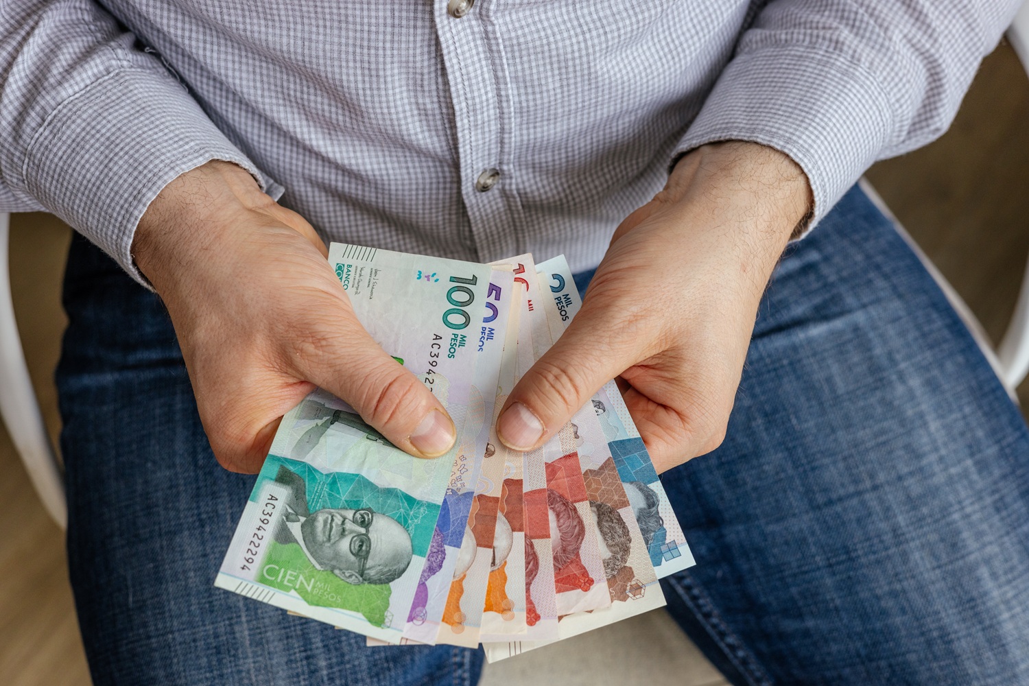 Pesos colombianos