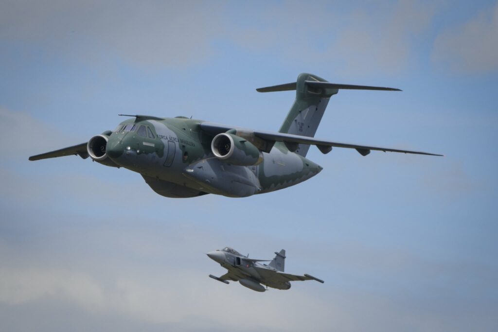 Feria Internacional Aeronáutica / X: @mindefensa