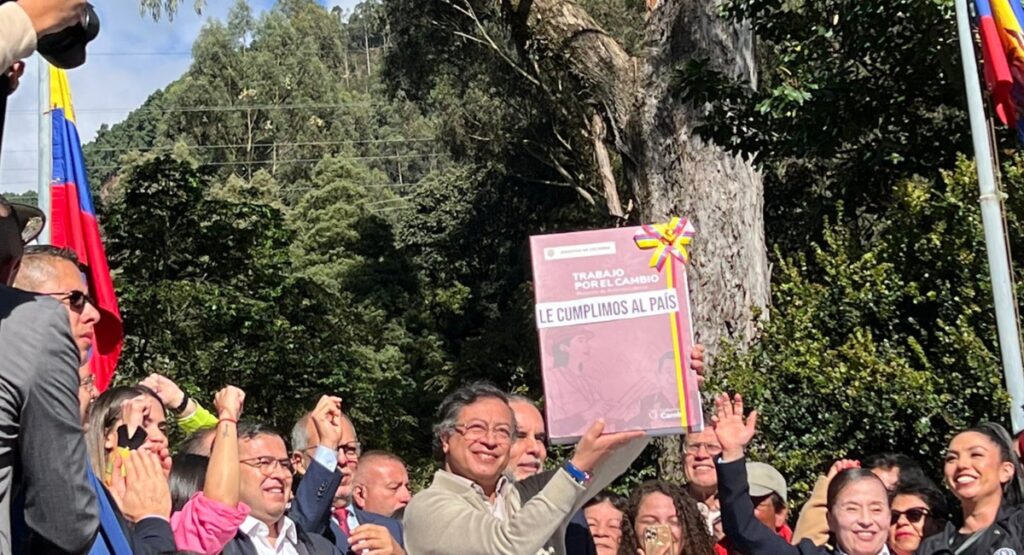 Gustavo Petro en evento de sanción de reforma laboral