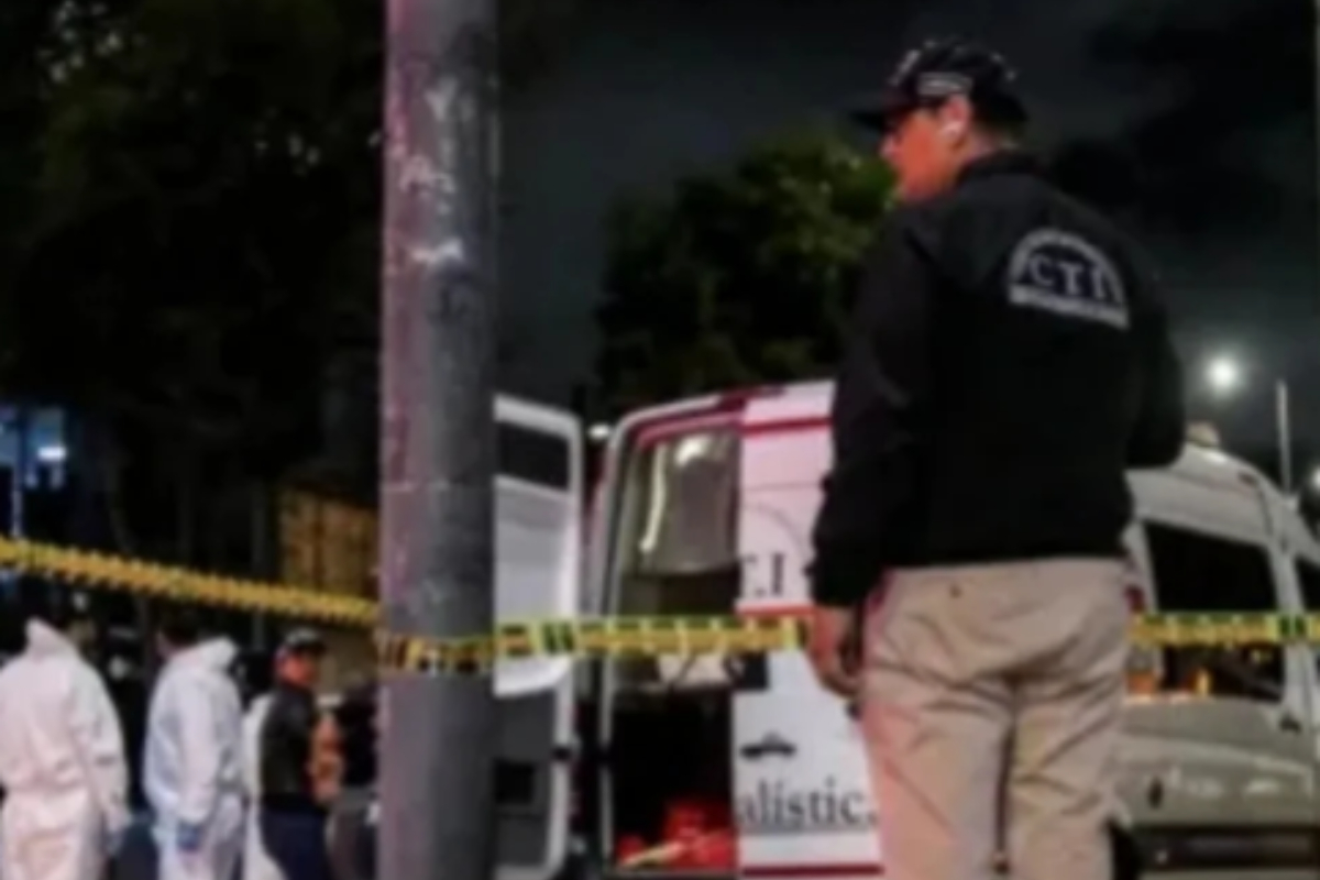 Las víctimas presentaban heridas de arma cortopunzante y el hallazgo se dio en dos sectores diferentes de la misma localidad. Ambos estaban vestidos de overol. 