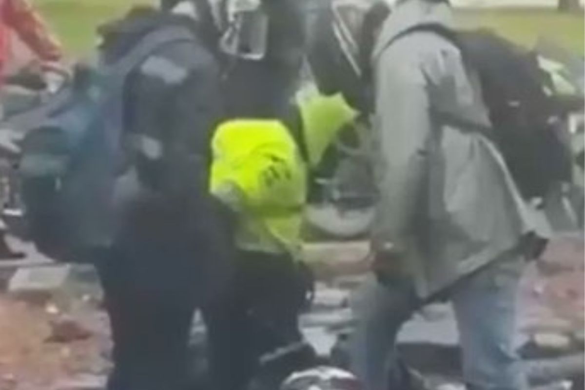 Según indicó la Policía Nacional, dos delincuentes intentaron robar a una pareja que intentaba sacar dinero de un banco del sector. Hubo cruce disparos. 