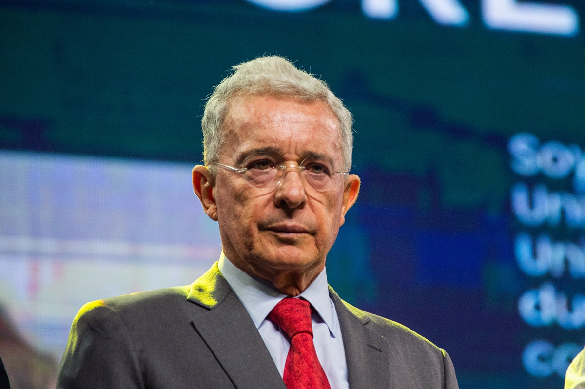 Álvaro Uribe dio fecha límite a sus 4 precandidatos presidenciales de 2026