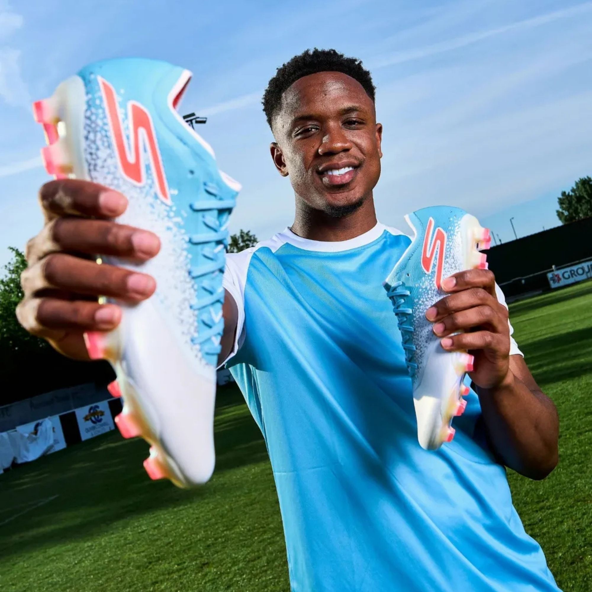 Los nuevos guayos Skechers que prometen control total en la cancha