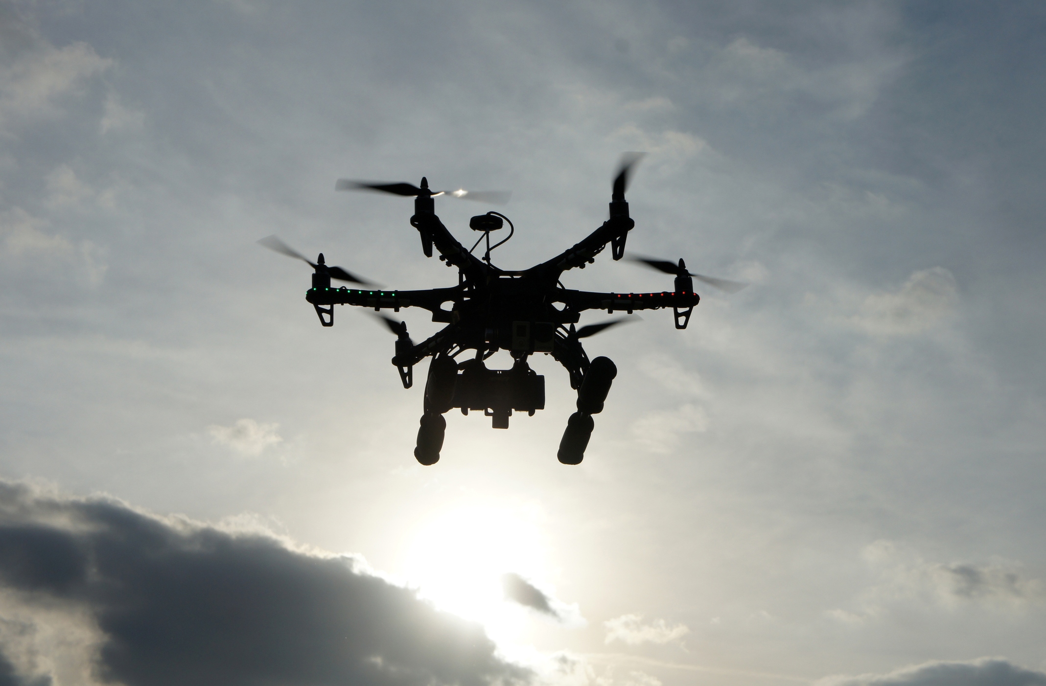 Esta sería la empresa involucrada en venta de drones que investiga Contraloría