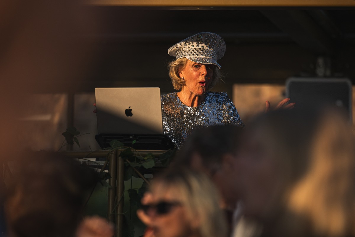 DJ Gloria