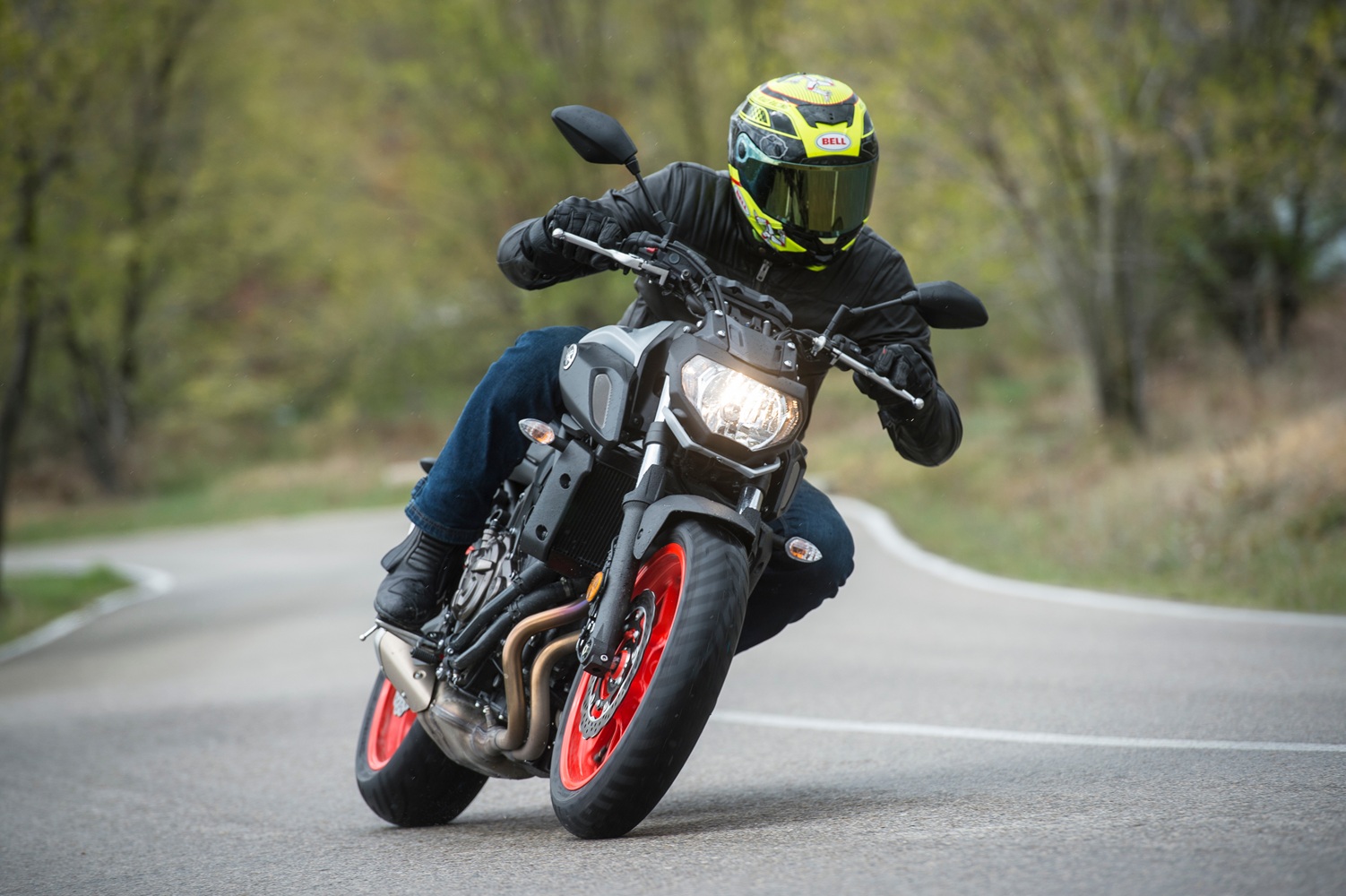 Motos que saldrían más caras en Colombia por reforma tributaria de Gustavo Petro