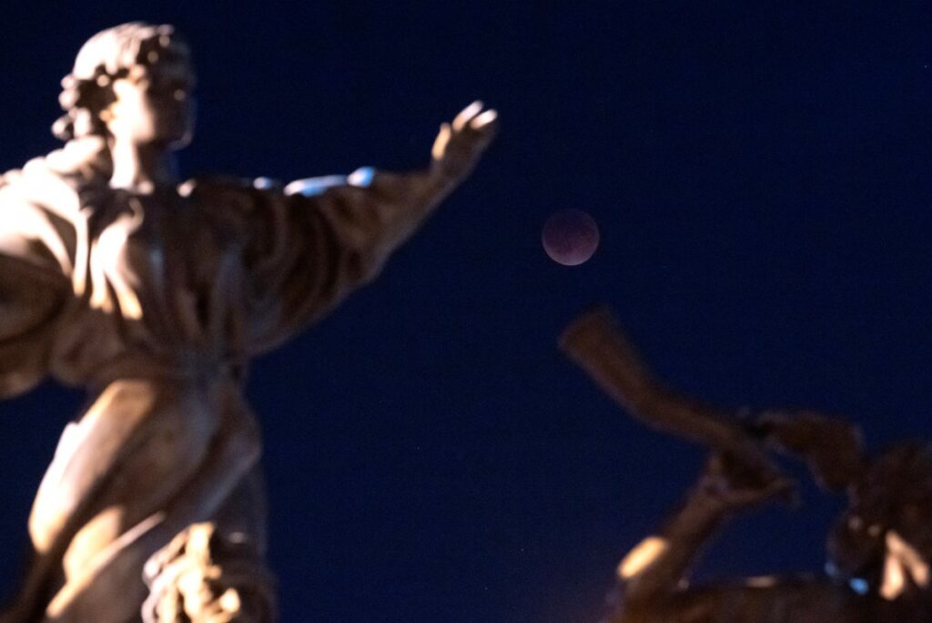 Eclipse lunar en Ucrania / AFP