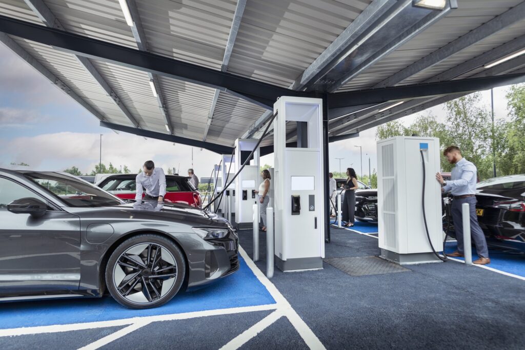 Carros eléctricos / Getty