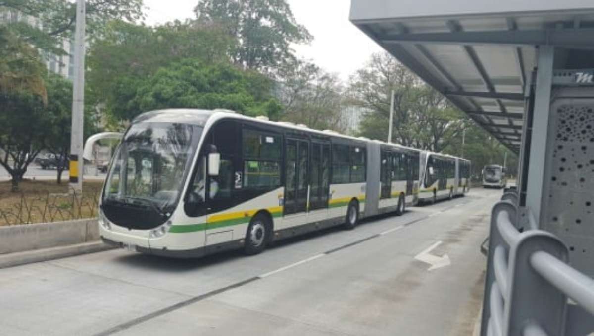 Foto de Metrobus, en nota de qué anunció Metro de Medellín tras líos por bus que arrolló a habitante de calle