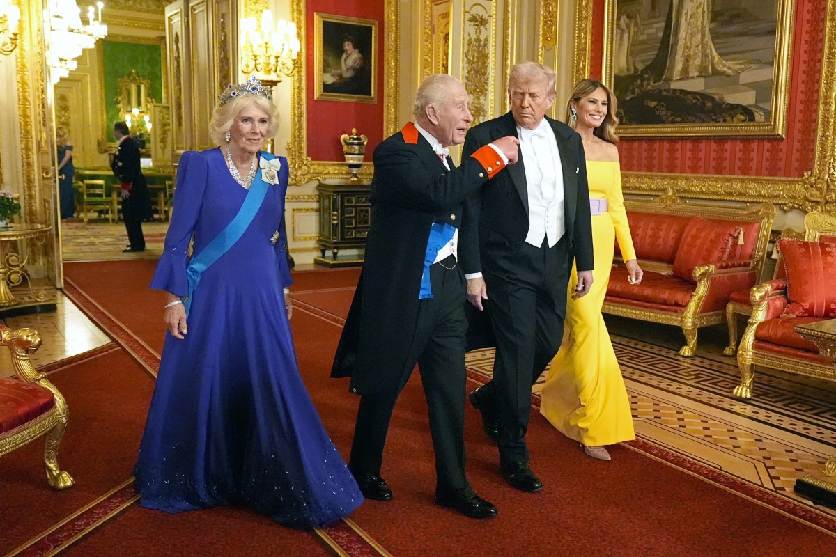 Video de Trump con Rey Carlos III: le dio varias palmadas