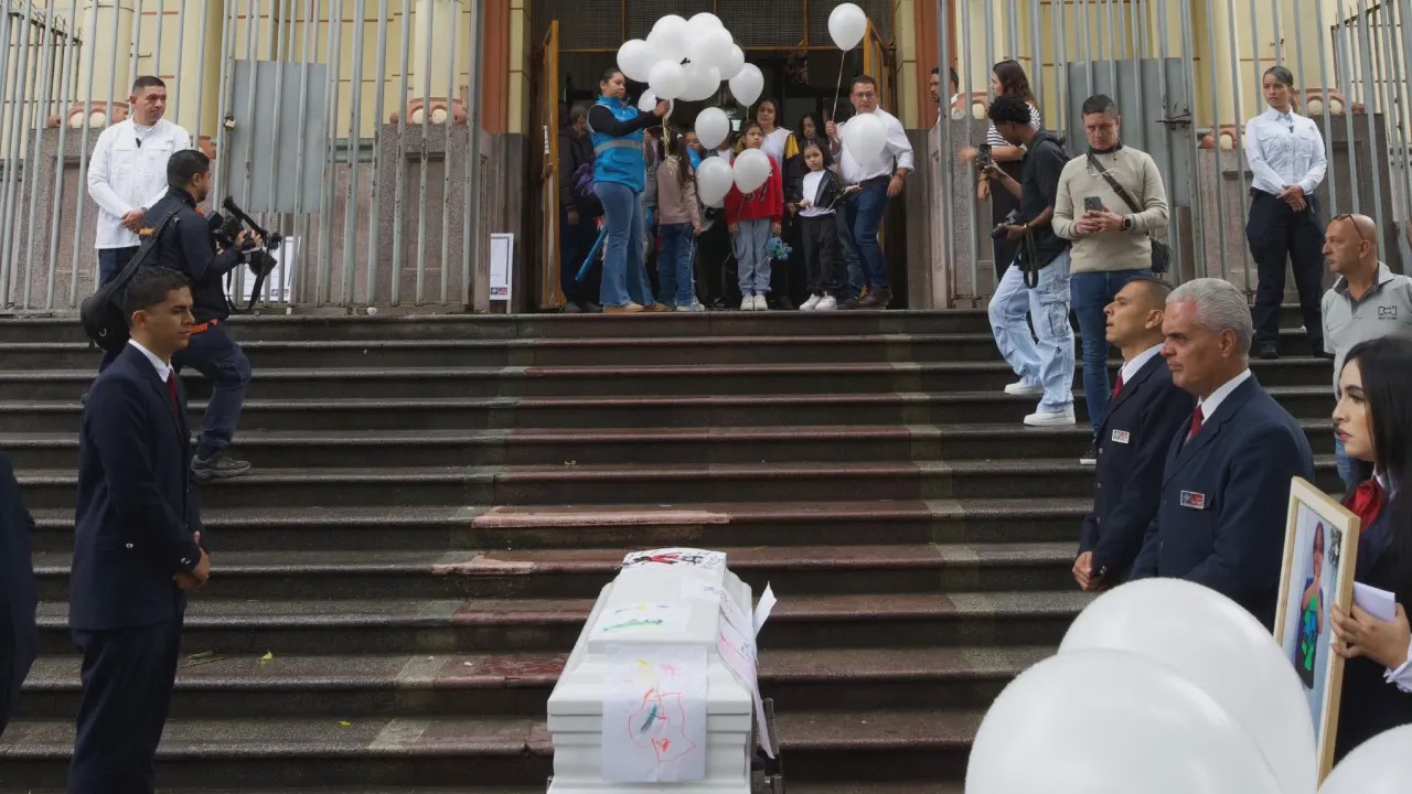 Asesinato de niño de 4 en Medellín por su padrastro: así fue el sepelio
