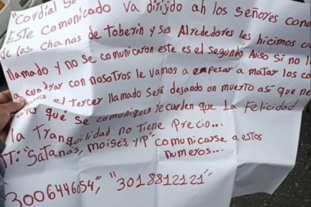 Panfleto amenazante en el norte de Bogotá (Suministrada)