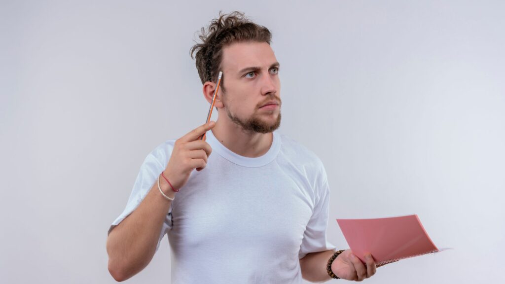 Hombre recordando / Freepik