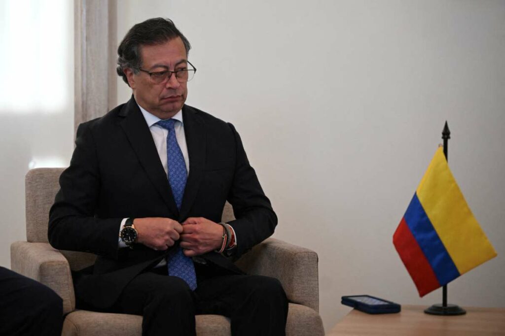 Gustavo Petro sin anillo, 4 de diciembre de 2024 / AFP