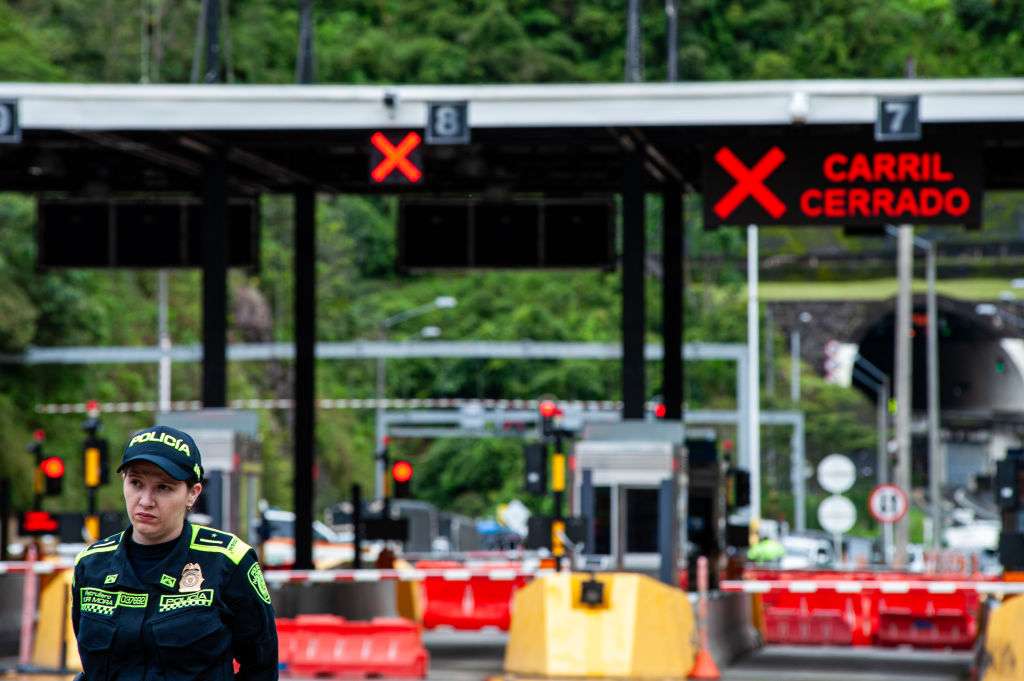 Plan éxodo EN VIVO hoy en puente festivo Día Raza accidentes y trancones