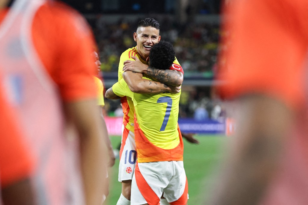 Kevin Serna resalta actitud de James Rodríguez y Luis Díaz fuera de la cancha