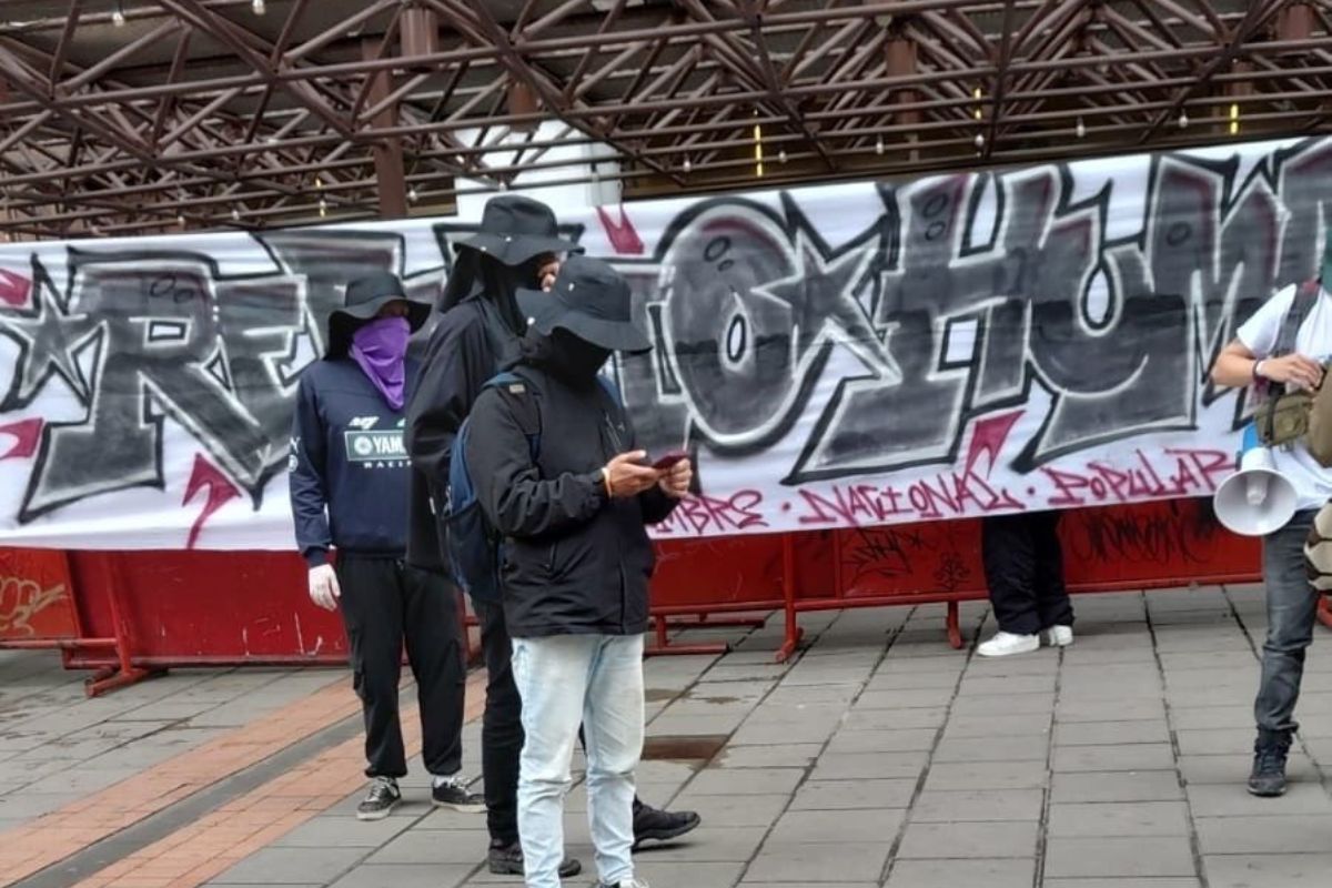 Centro comercial San Martín, vandalizado por encapuchados en marchas de hoy