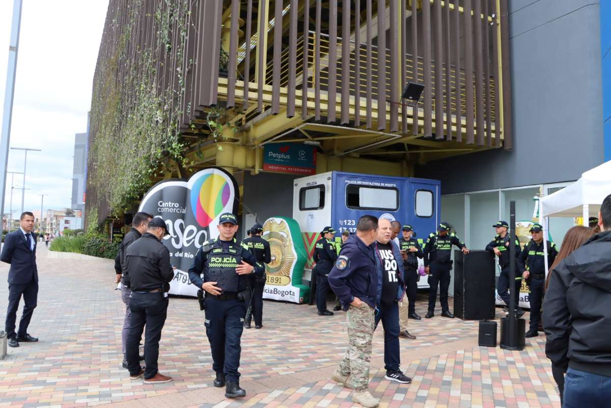 Foto de centro comercial Villa del Río, en nota de cuál centro comercial de Colombia tiene CAI y cómo es horario de funcionamiento