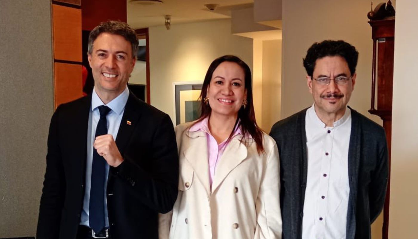 Precandidato de Petro se retira de consulta y le hecha culpa a Registraduría