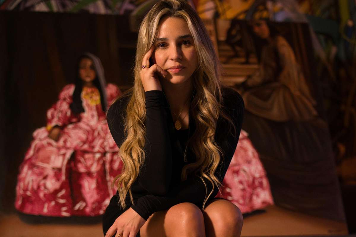 Foto de María Esther Panesso Mercado, quién es abogada colombiana Mercado en Semana de Arte de París con Picasso y más