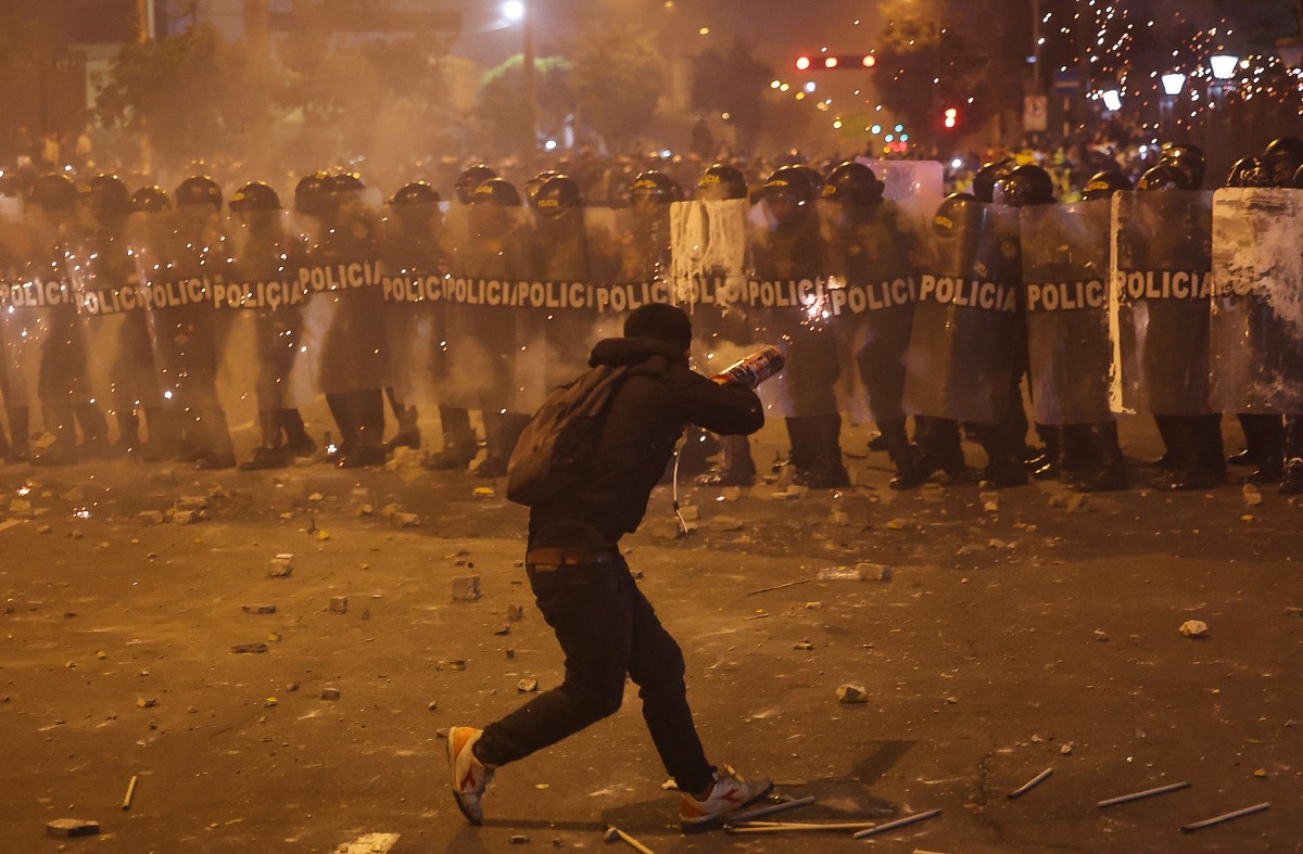 Protestas en Lima: máxima tensión por estado de emergencia en capital