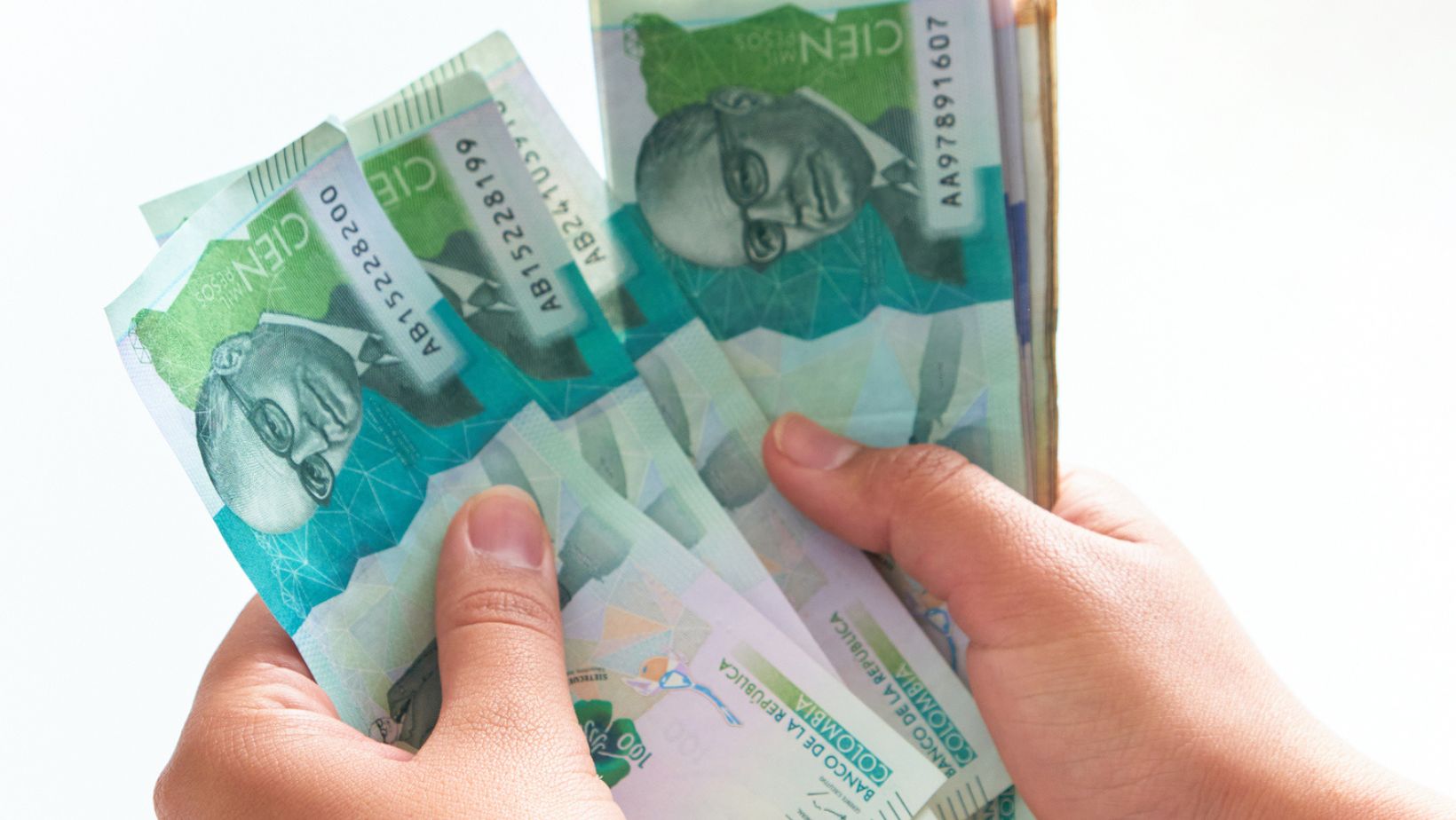 Ajuste del salario mínimo en Colombia podría ser más alto de lo esperado