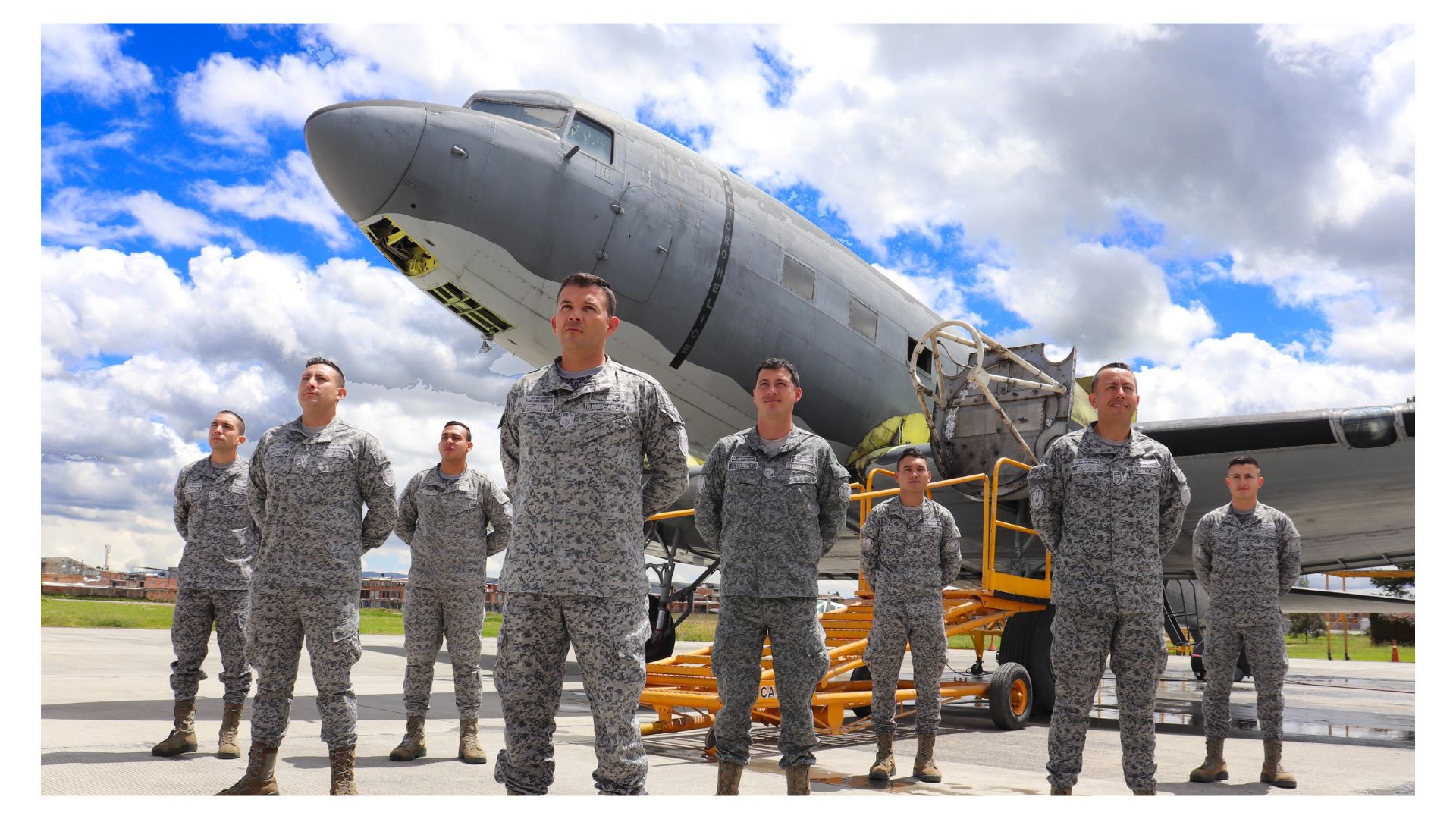¿Qué se necesita para entrar a la fuerza aérea colombiana 2025? Costos y más