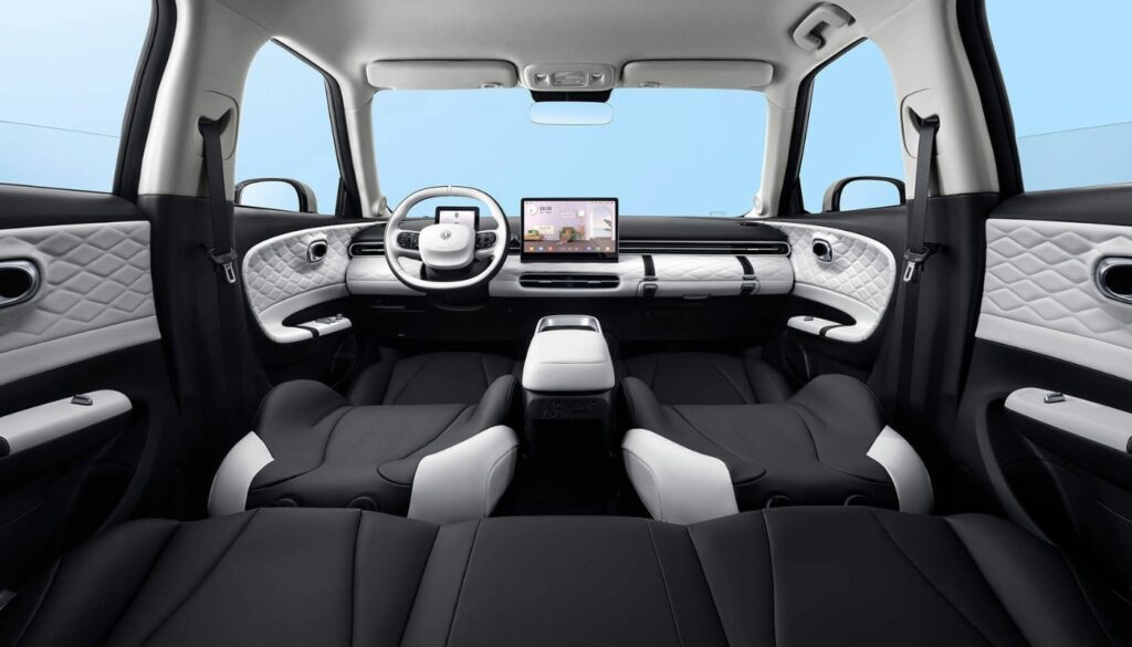 Interior del Dongfeng Box Dongfeng-global.com