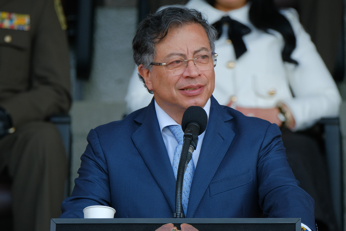 Abogado de Petro anuncia primera movida contra Trump por lista Clinton: "A impugnarlo" . No descartan una demanda por "difamación".