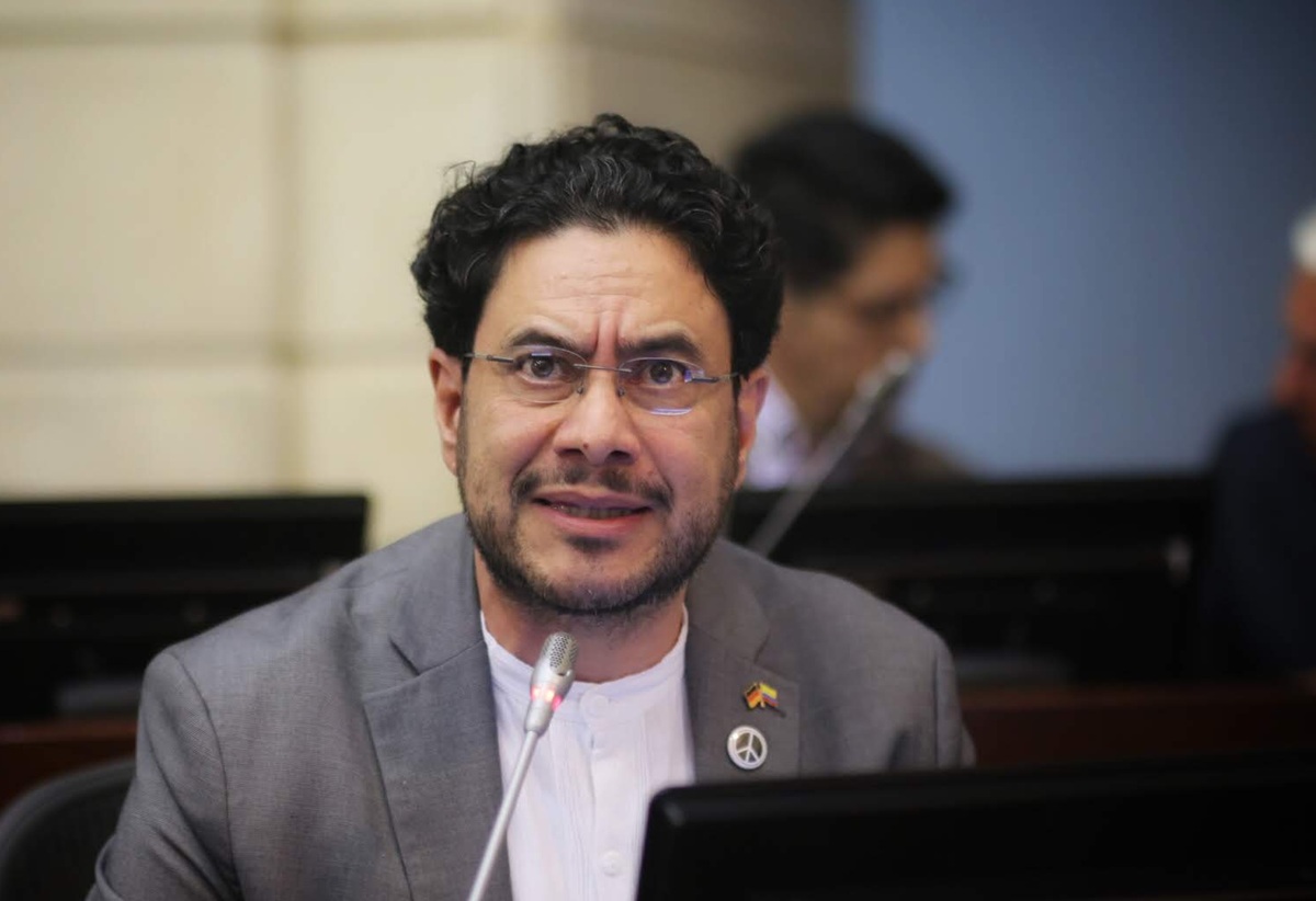 Denuncian a Iván Cepeda por "Foro de Sao Paulo"; la Corte ya se pronunció