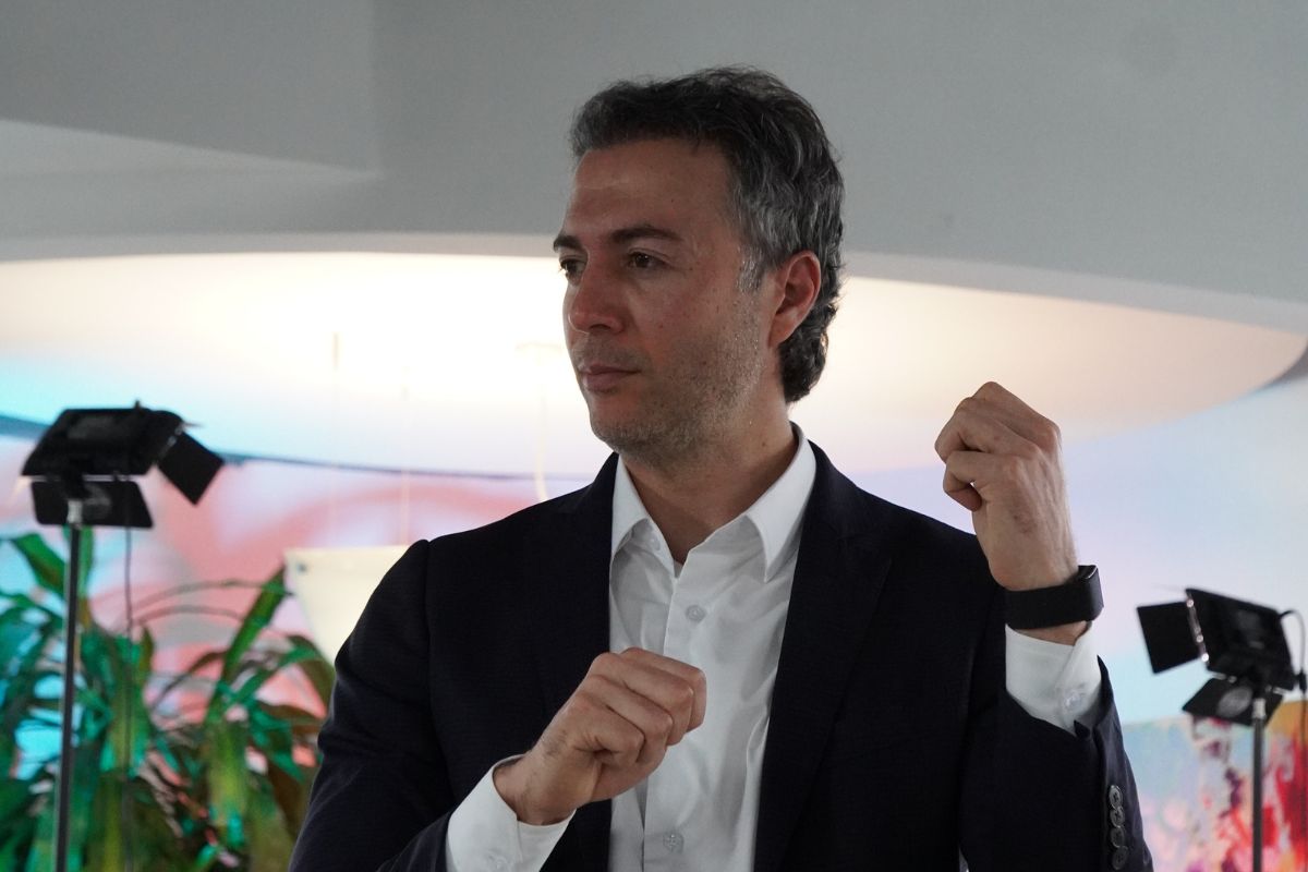 A Quintero le cerraron puerta en Registraduría y lo dejaron viendo un chispero con inscripción. Aseguró que nunca estuvo en consulta del Pacto.