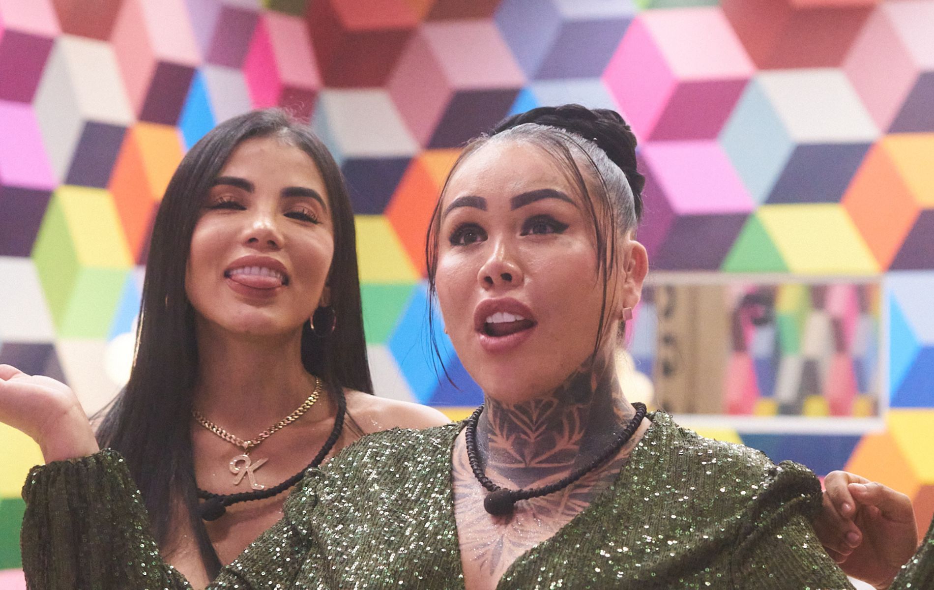 Yina Calderón y Karina García dieron 'show' en 'reality' en República Dominicana