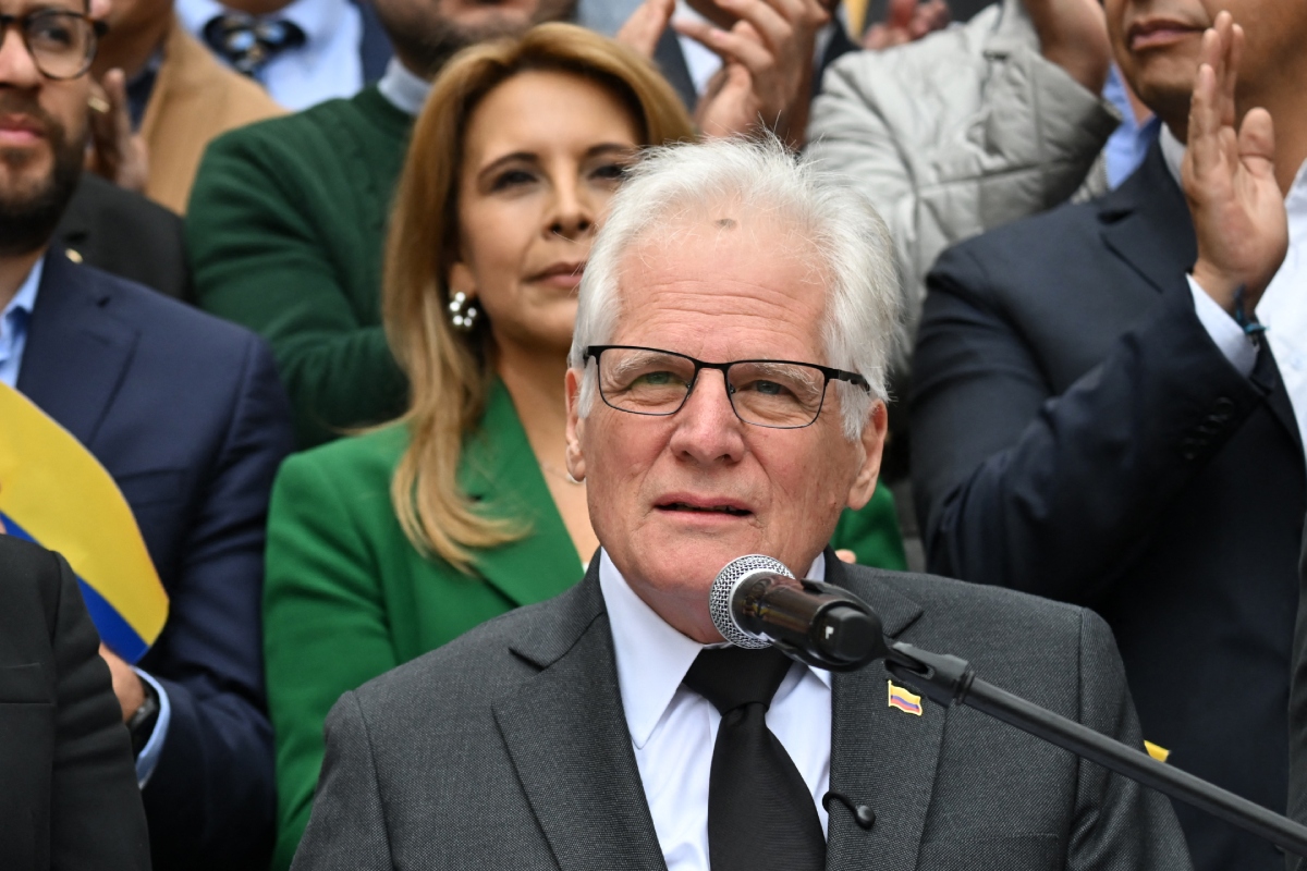 Se conocen divisiones y reclamos en Centro Democrático y Uribe Londoño está en el medio