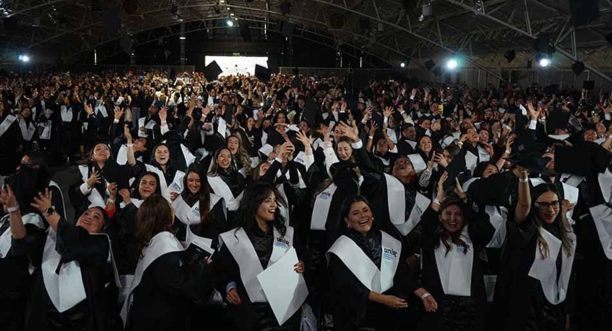 Unir: la universidad en línea que está cambiando la vida educativa de los colombianos. 