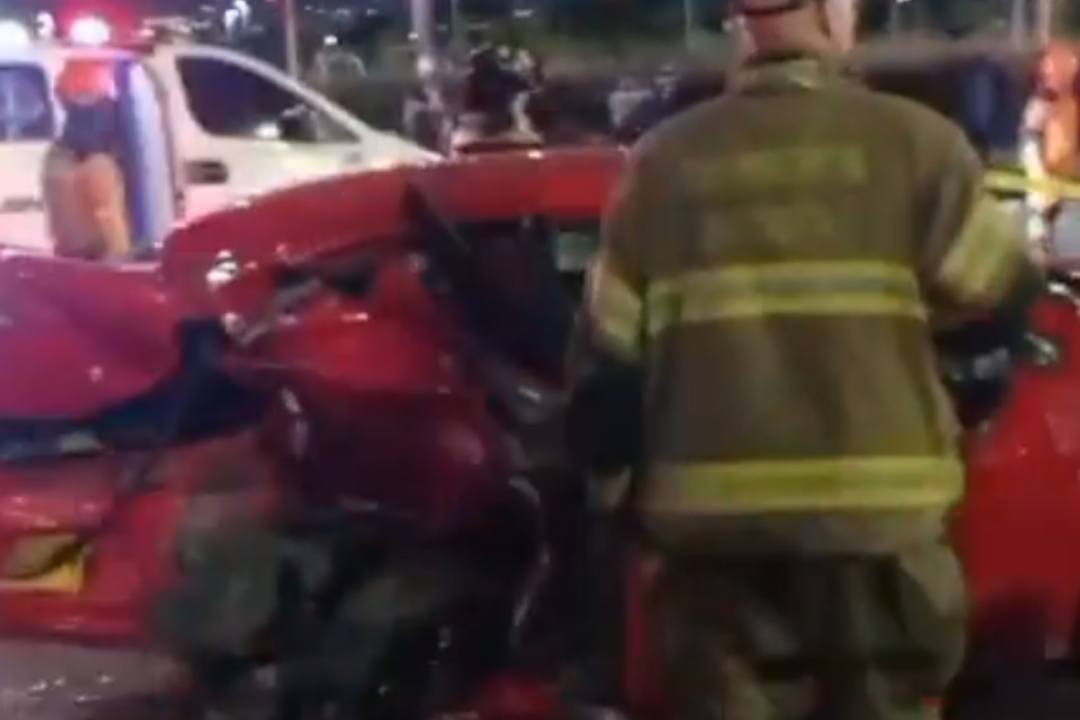 Impactantes videos de accidente de camioneta que atropelló vehículos en Bogotá; hubo un muerto y varias personas heridas. 