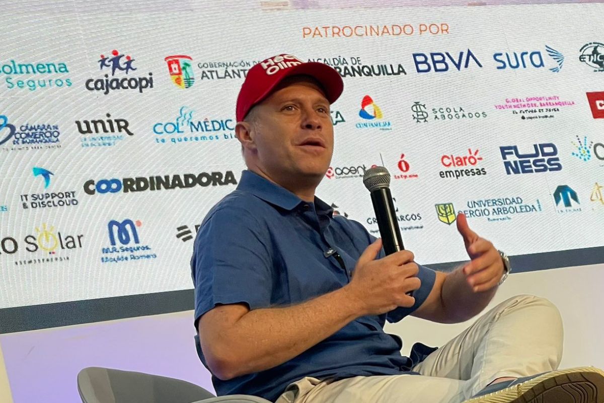 Héctor Olimpo dice que desconocidos entraron a la vivienda de su mamá y la revolcaron. Dicen que también fue víctima de extorsión. 