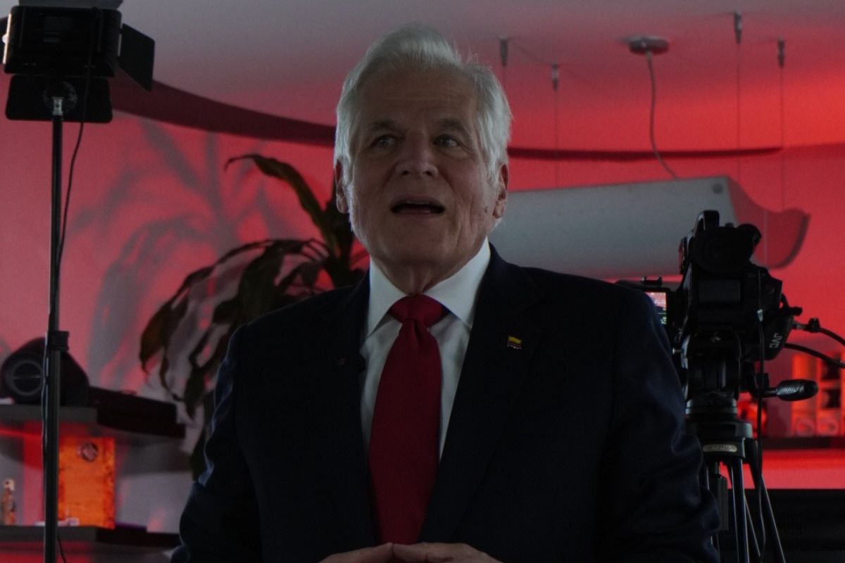 Miguel Uribe Londoño no va más con el Centro Democrático: una llamada de De La Espriella empezó todo y hubo dura conversación. 