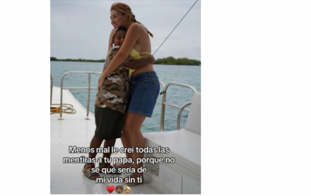 Sara Uribe y su hijo.