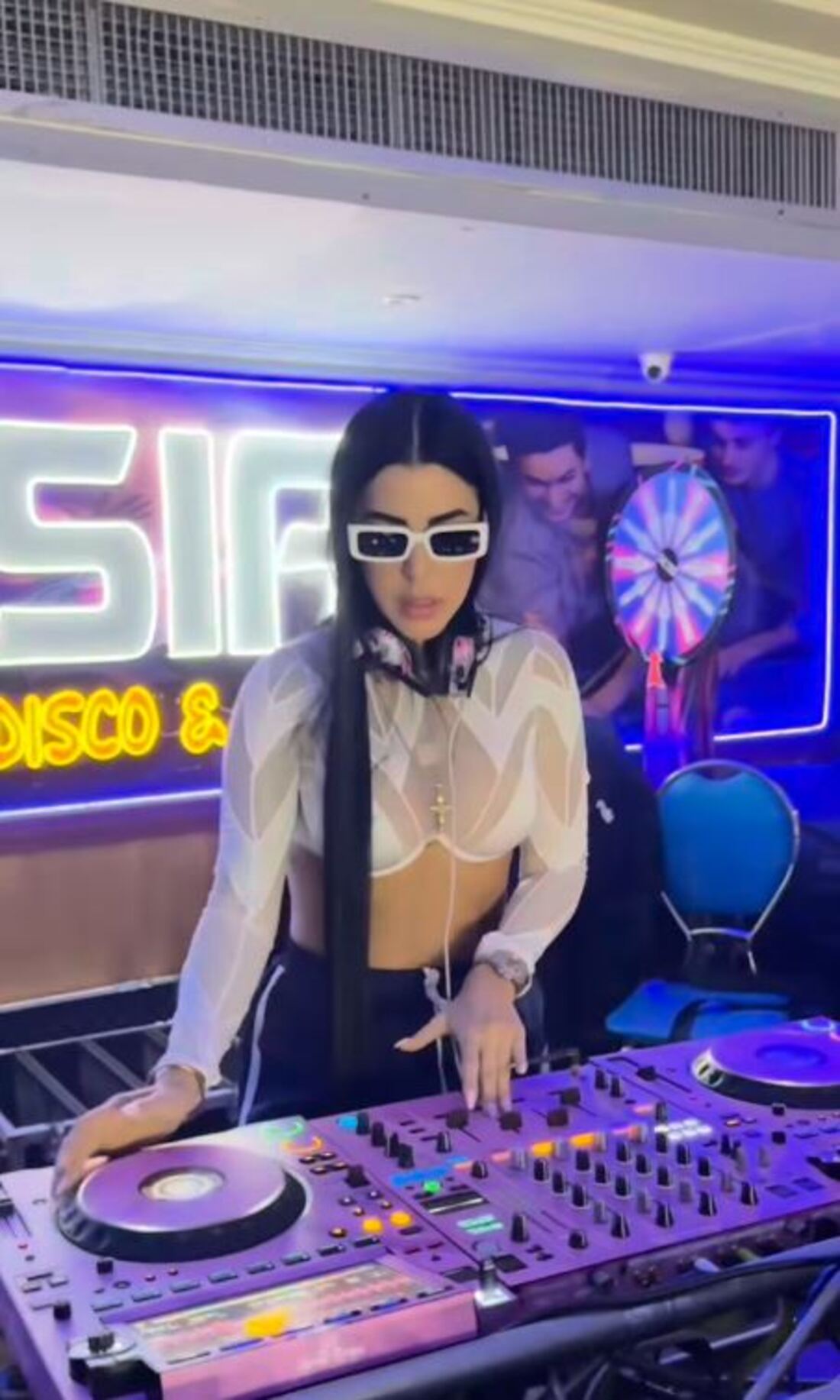 Jimena Araya, una DJ venezolana con negocios en Colombia que, junto con dos empresarios de su país, fue incluida en la lista Clinton