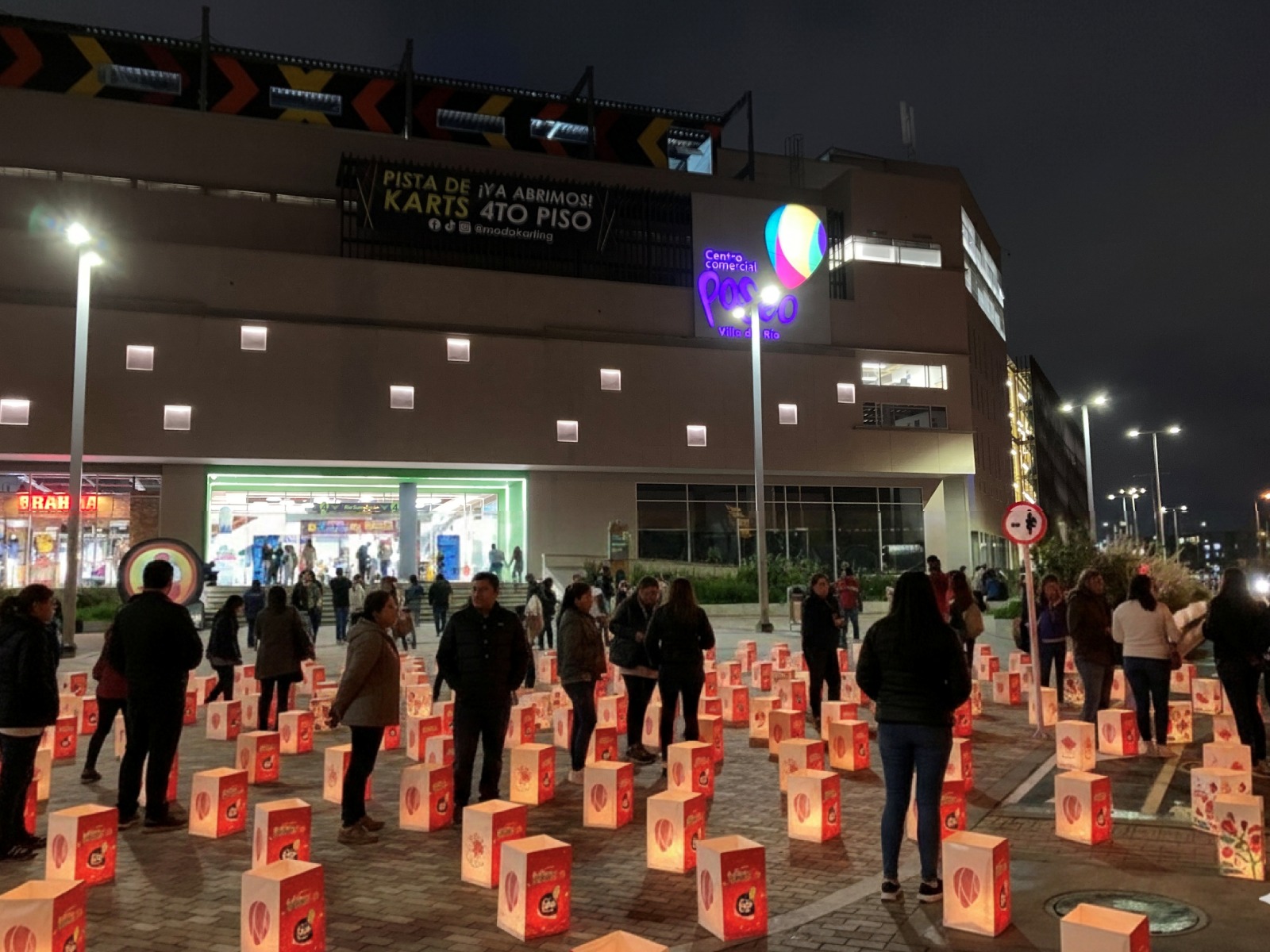 Qué hacer en centros comerciales de Colombia en Día de Velitas y Navidad en 2025