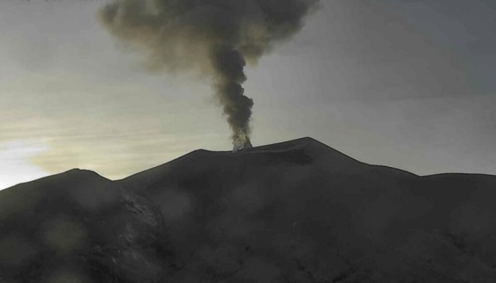 Emisiones de ceniza en el volcán Puracé (SGC)