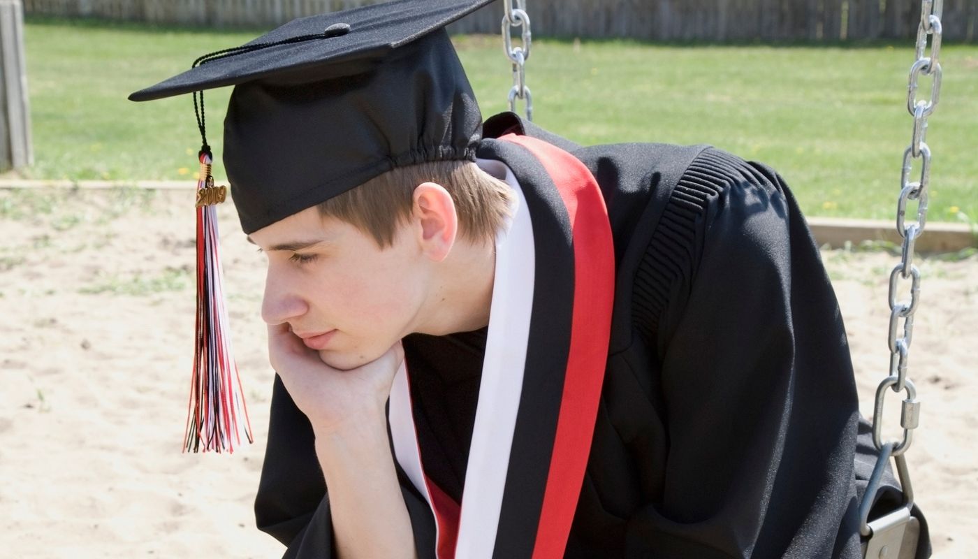 Diez carreras universitarias que no se deben estudiar en 2026, según la IA