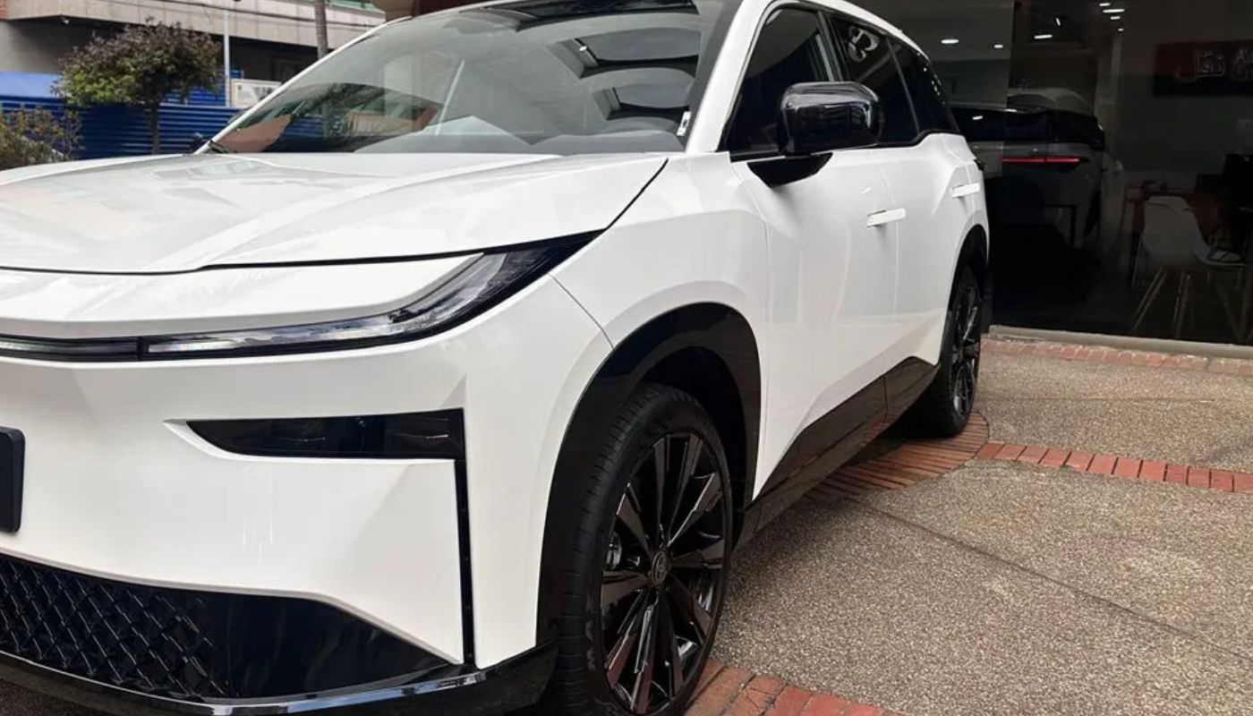 Toyota puso a ver placa a BMW, Nissan y otras con éxito en ventas de suv bZ3X