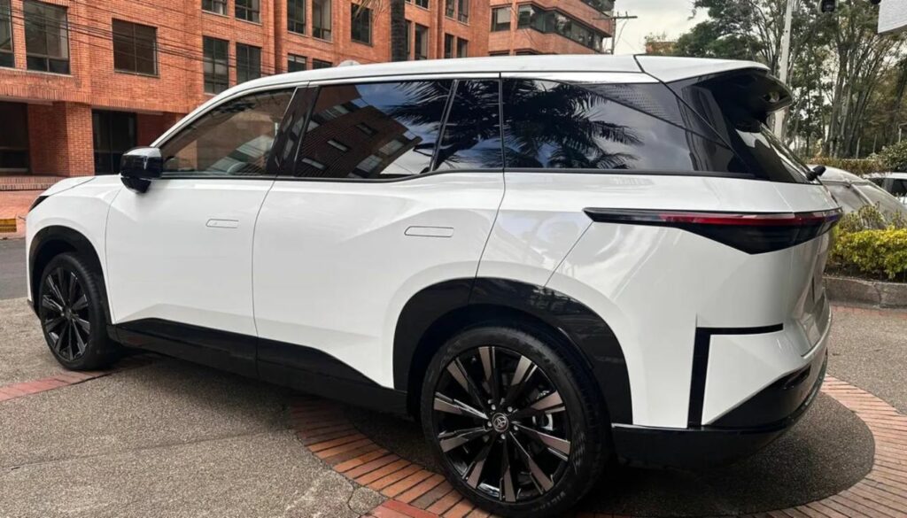 Toyota bZ3X / Mercado Libre