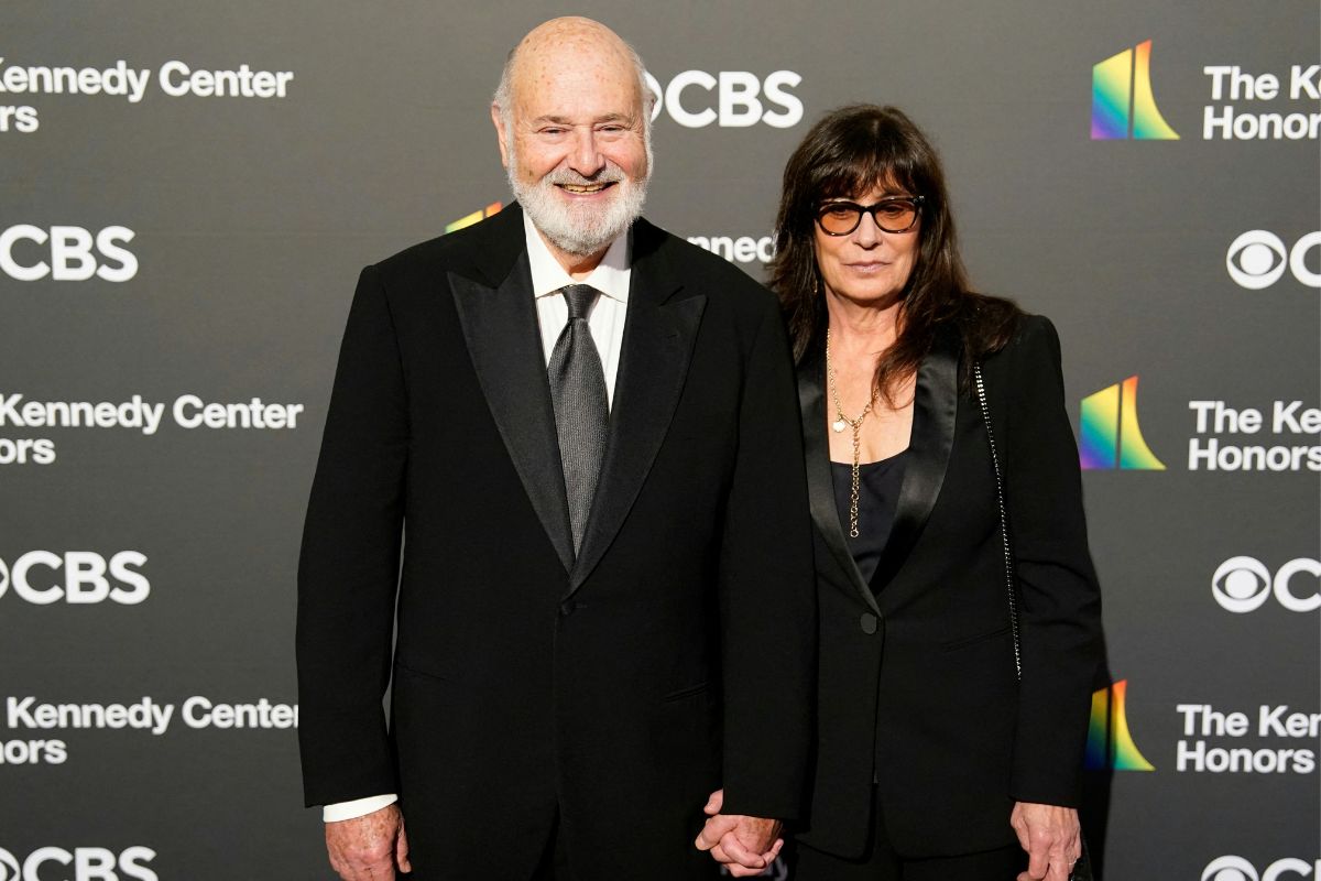 Tragedia en Hollywood: hallan muertos a famoso director de cine y a la esposa en su casa. No hay sospechosos capturados. 