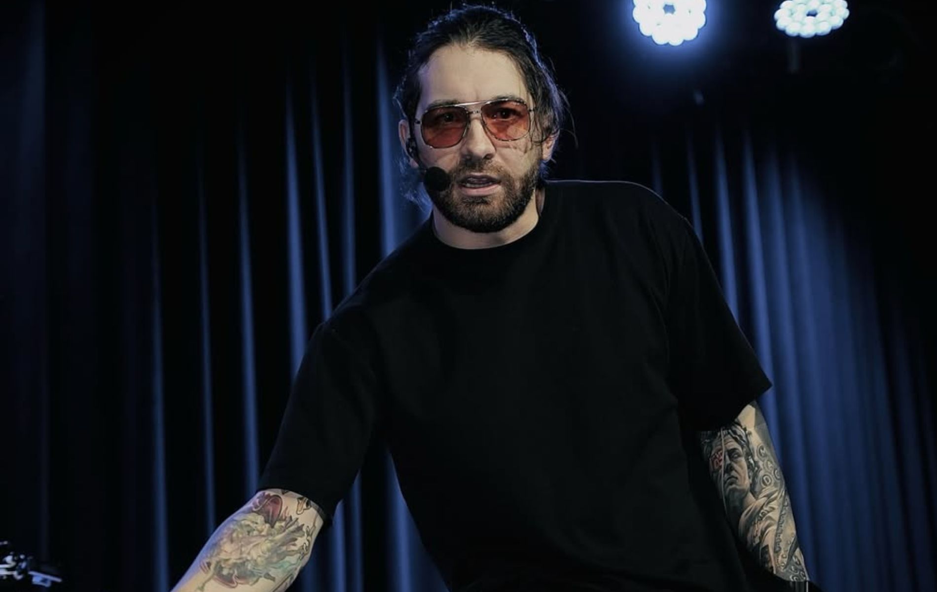 Quién es Leo Cuervo, humorista que está en 'La vuelta al mundo en 80 risas'