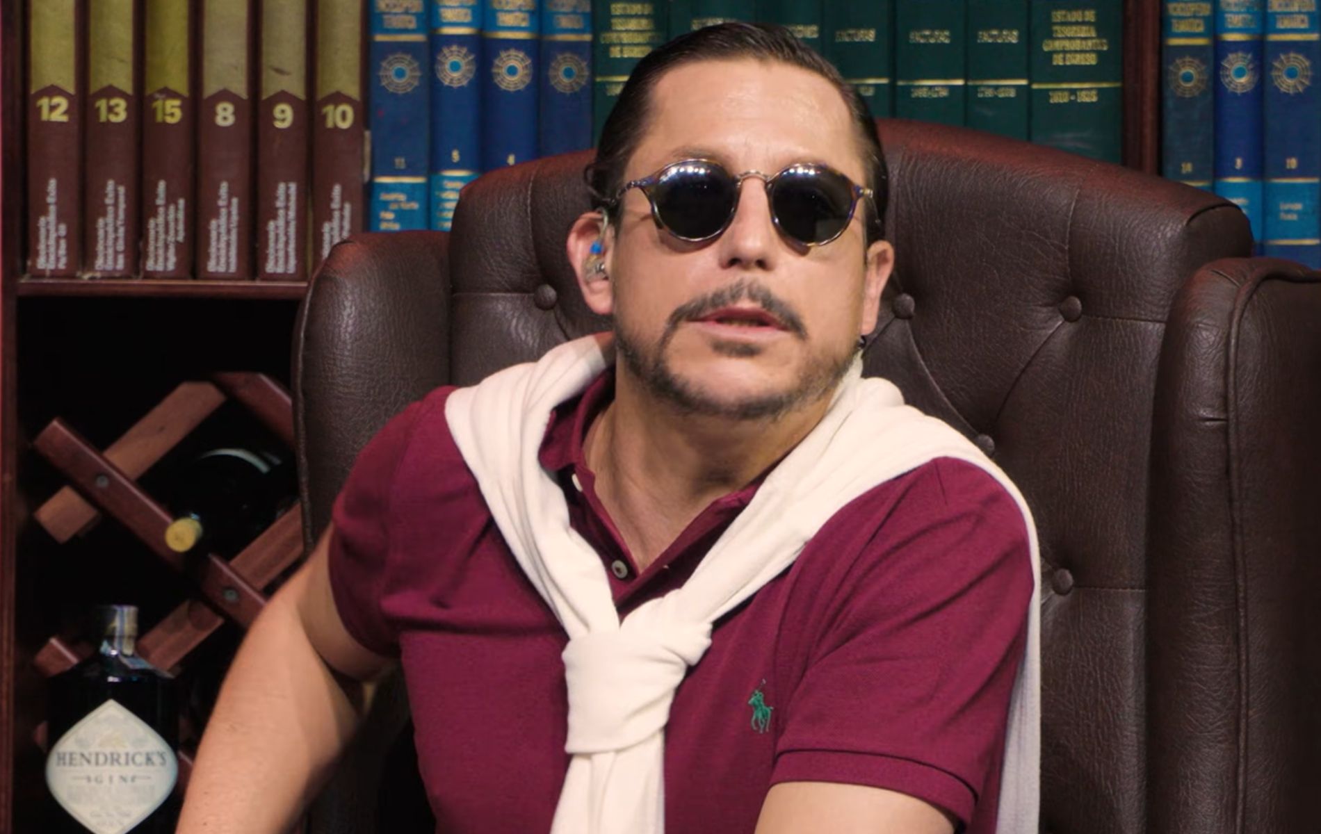 Alejandro Riaño entregó coches eléctricos a Cartagena para sacar a los caballos