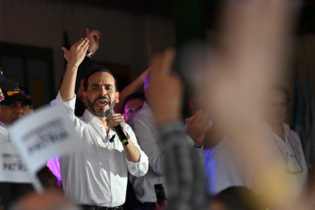 Adelardo de la Espriella haría cambios con embajadas Agentes comerciales