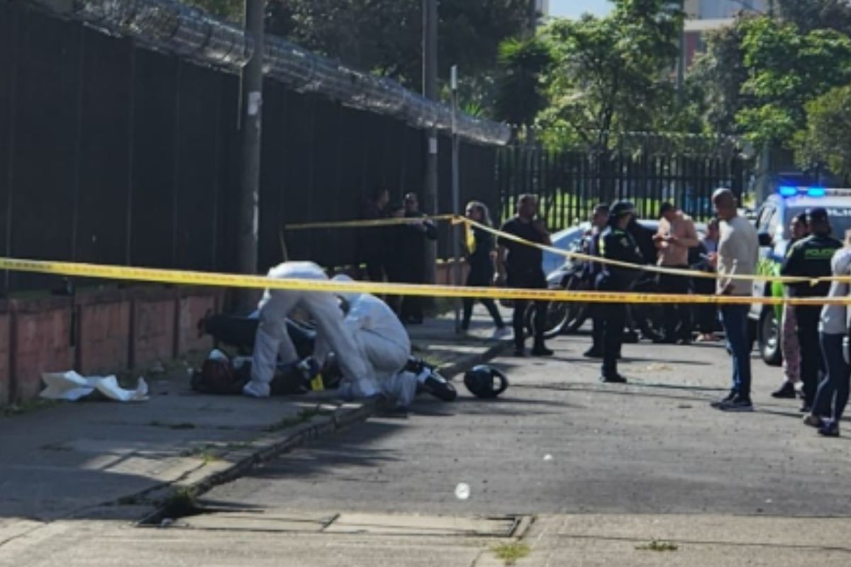 Identifican al ladrón que murió en medio de balacera en Bogotá; intentó robarse una camioneta de un protegido cerca del hospital El Tunal. 