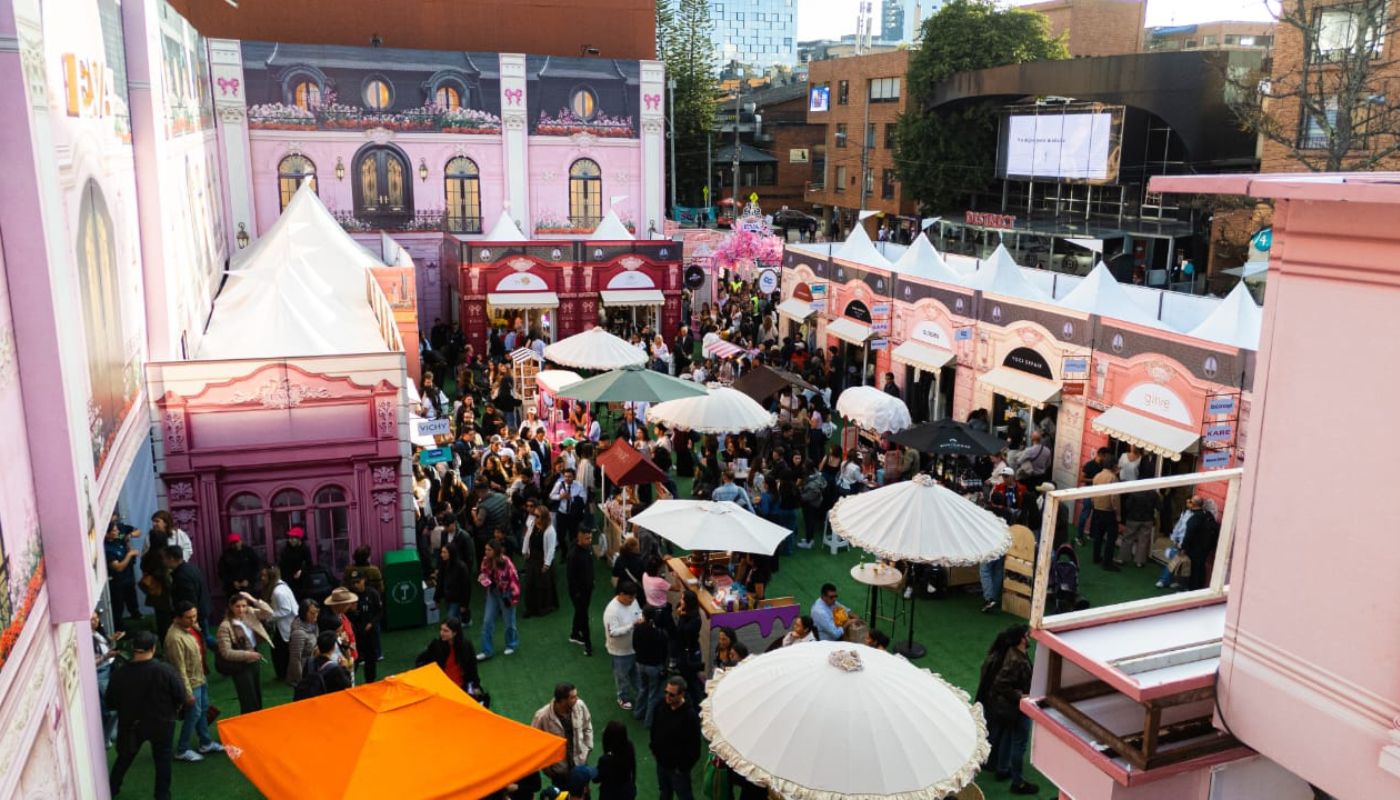 Parque de la 93 se viste de Navidad con la feria Eva que sorprende a bogotanos